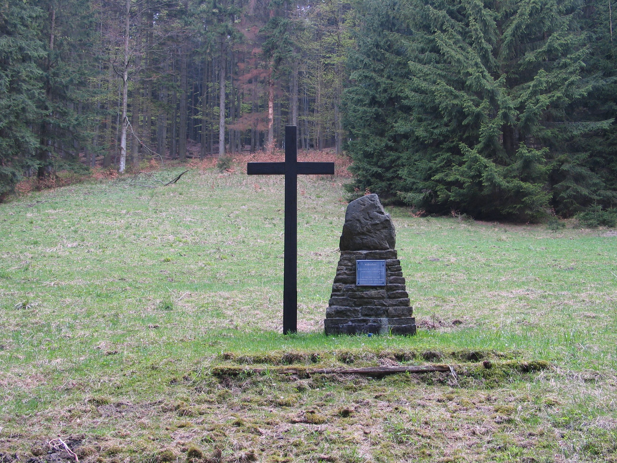 Kostelíky (Kościółki) v Dolní Lomné (část Jestřábí)